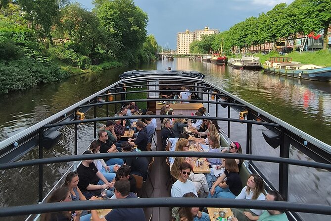 Groningen: Terrace Boat Experience with a Cozy Bar: 1 hour - Drinks, hot snacks, and dietary choices