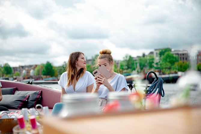 Guided Amsterdam Canal Cruise – Snacks & Drinks on board(1 Hour) - Grand houses along the Herengracht