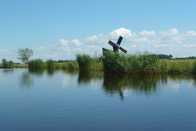 Guided Canoe Adventure with Picnic Lunch in Waterland from Amsterdam - Group size and the value of personal attention