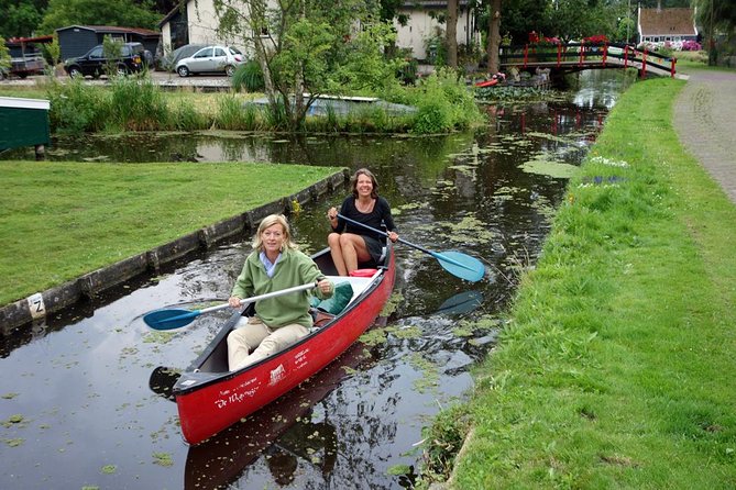 Guided Canoe Adventure with Picnic Lunch in Waterland from Amsterdam - A picnic on an island in the wetlands