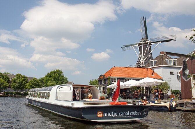 Haarlem: 50 minutes Boat Cruise - Who will get the most from the 50 minutes