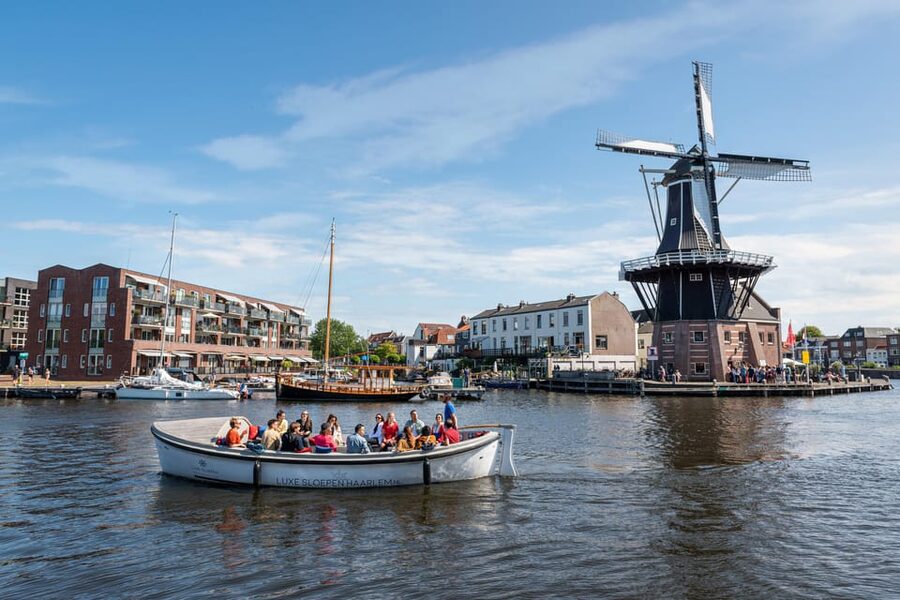 Haarlem: De Adriaan Windmill Tour + Open Canal Cruise - Key points at a glance
