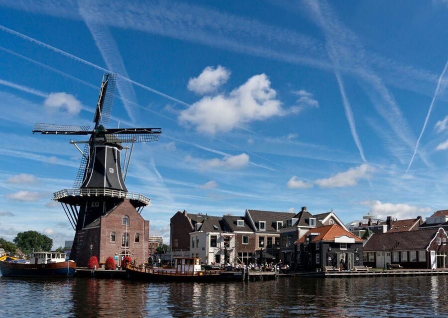 Haarlem: Dutch Windmill & Spaarne River Sightseeing Cruise - Haarlem’s Spaarne River gives the city a new shape