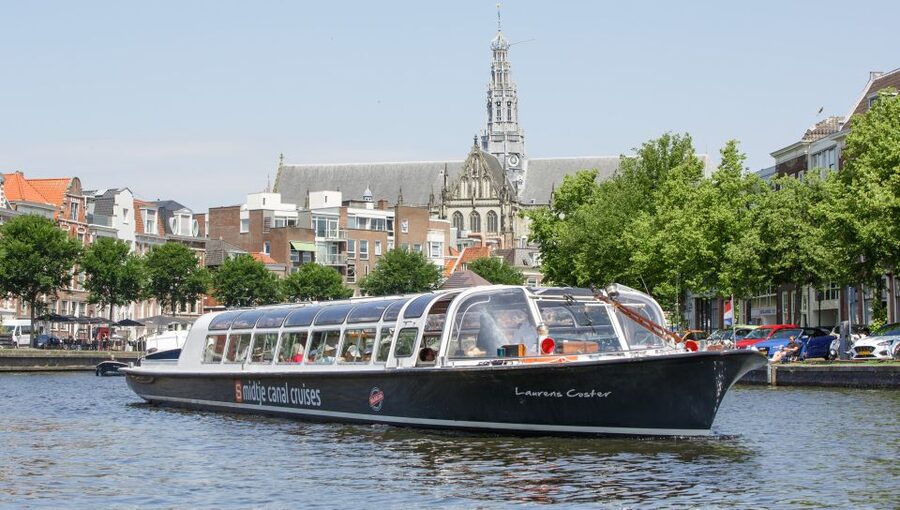 Haarlem: Dutch Windmill & Spaarne River Sightseeing Cruise - Teylers Museum appears first from the river