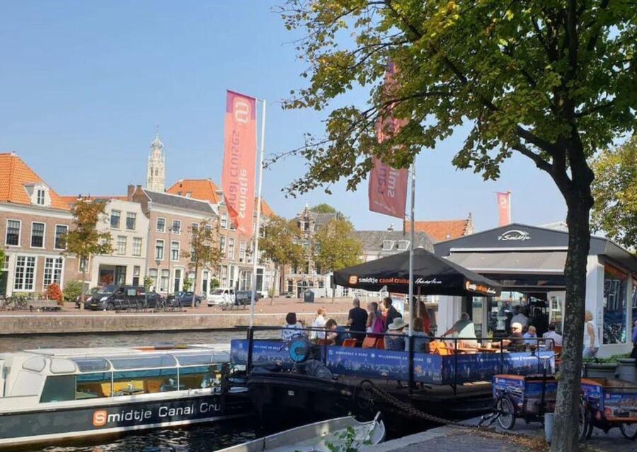Haarlem: Dutch Windmill & Spaarne River Sightseeing Cruise - Windmill De Adriaan is the main photographic prize