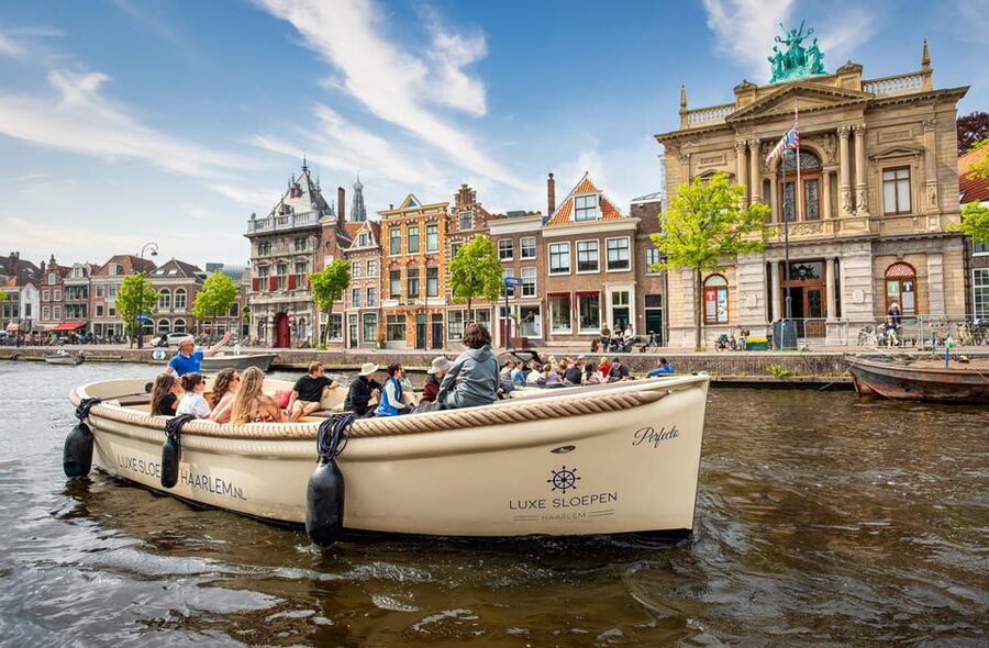 Haarlem: Guided Highlights Canal Cruise on Open Boat - Key points to know before you book