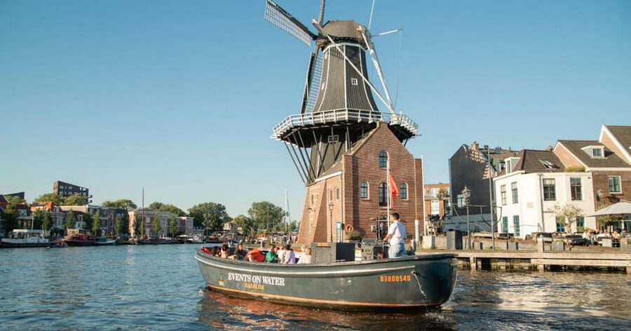 Haarlem Private Canal Tour with Bites and Unlimited Drinks - Key points to know before booking