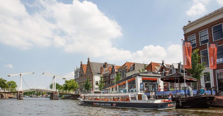 Haarlem: Sightseeing Canal Cruise through the City Center - Why Haarlem is best seen from the water