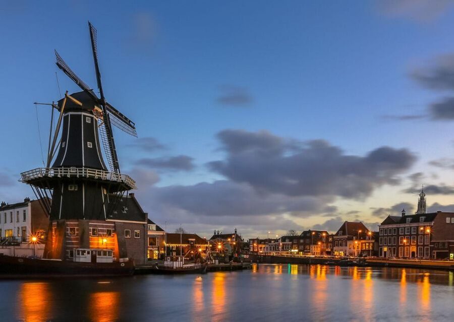 Haarlem: Sightseeing Canal Cruise through the City Center - Nieuwe Gracht and the quieter side of the old center