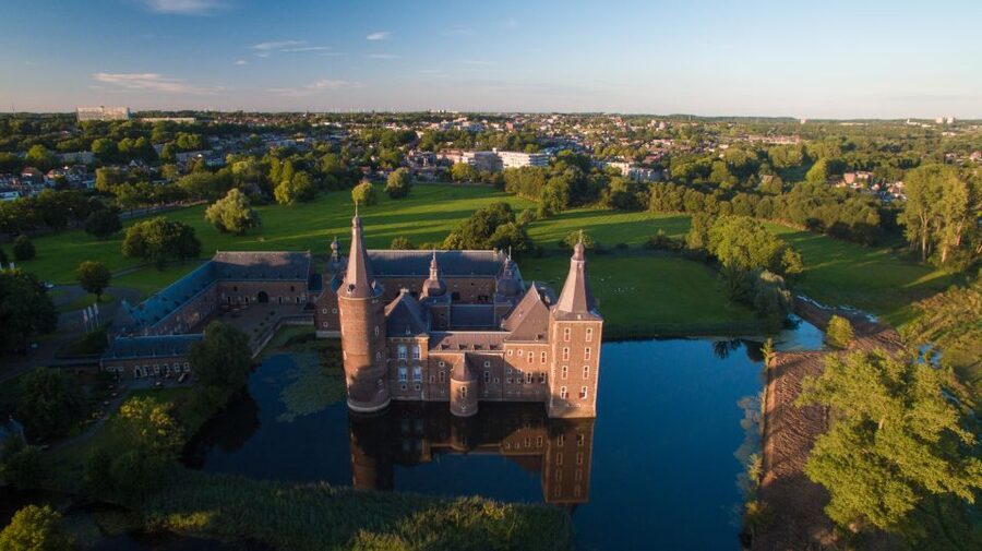 Hoensbroek: Entry Ticket to Hoensbroek Castle - The dungeon, where the mood changes fast