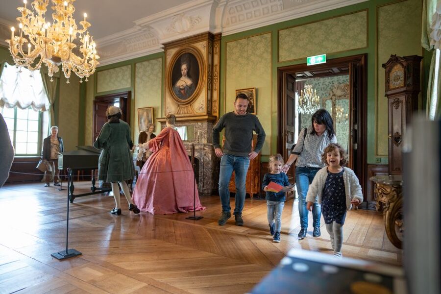 Hoensbroek: Entry Ticket to Hoensbroek Castle - Who should book Hoensbroek Castle?
