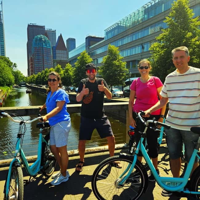 Interactive Safe 2,5hr Bike tour with Entertaining Guide - Why a bike is a smart way to see The Hague