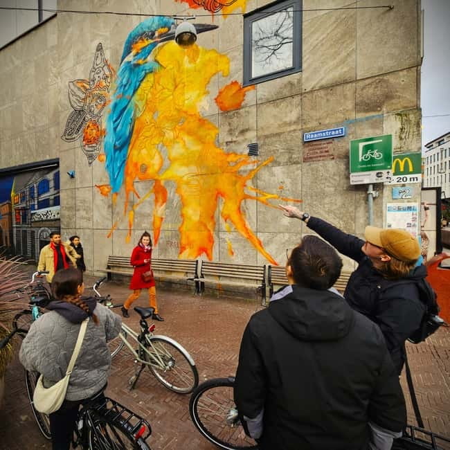 Interactive Safe 2,5hr Bike tour with Entertaining Guide - Bierkade, Chinatown, and the changing city center