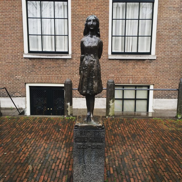 Jordaan, Anne Frank and Leidseplein tour in English - From Central Station into Amsterdam’s Canal Ring