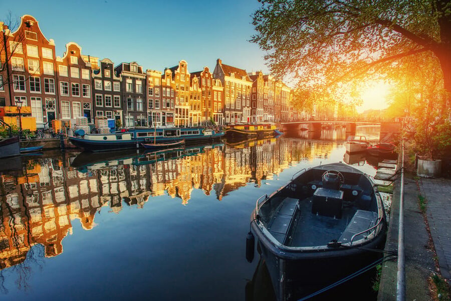 Jordaan, Anne Frank and Leidseplein tour in English - The Jordaan’s Brown Cafés and Side Streets