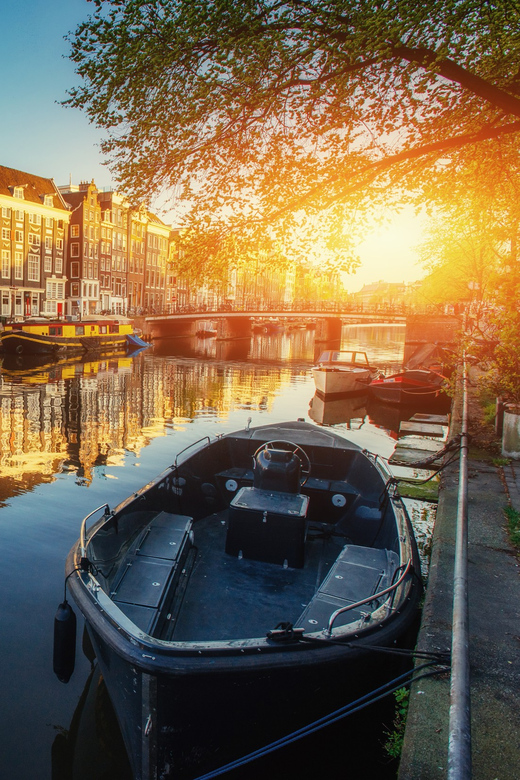 Jordaan, Anne Frank and Leidseplein tour in English - Who Will Get the Most from This Walk?