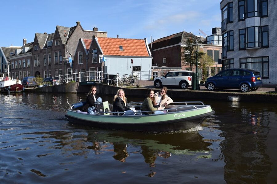 Leiden: Electric Boat Rental - Electric, quiet, and not built for speed