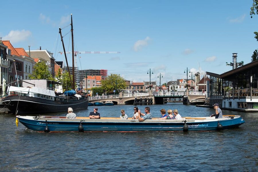Leiden: Guided City Canal Cruise - Seven ways to get more from the hour