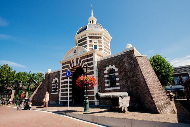 Leiden Tour with Live guide and Visit to Rembrandt's First Studio - From Morspoort to Molen de Put