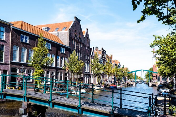 Leiden Tour with Live guide and Visit to Rembrandt's First Studio - Climbing the 12th-century Burcht