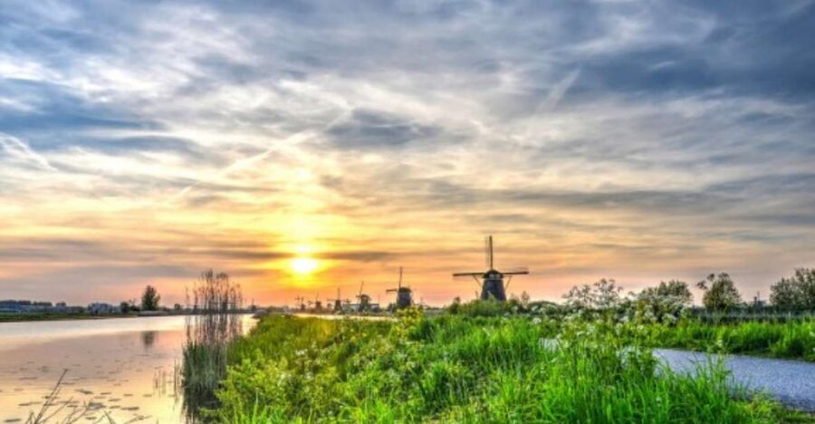 Leiden: Windmill and Countryside Cruise near Keukenhof - Why these windmills matter beyond the postcard view