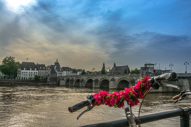Maastricht Privat Sightseeing City Walk - Key points to know before booking