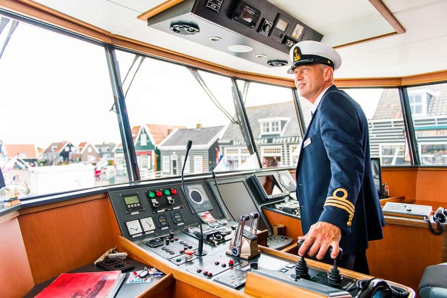 Marken, Volendam, and Edam Full-Day Tour from Amsterdam - Crossing IJssel Lake to Volendam