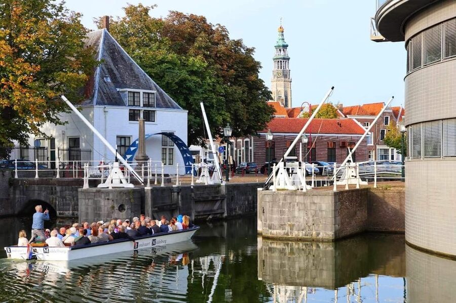 Middelburg: City Canal Cruise - Leaving the canals and reaching the marina
