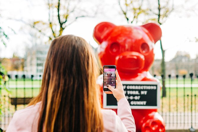 Moco Museum Amsterdam Admission Ticket with Banksy and more - Crowds, stairs, and the practical side of the visit