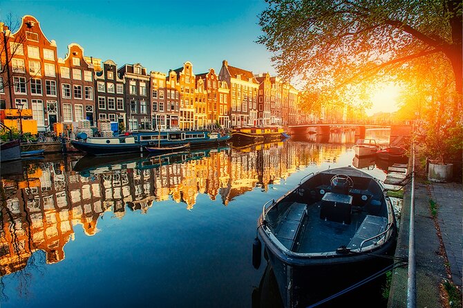 Panoramic Private City Tour in Amsterdam - Museumplein, the Van Gogh Museum, and Rijksmuseum