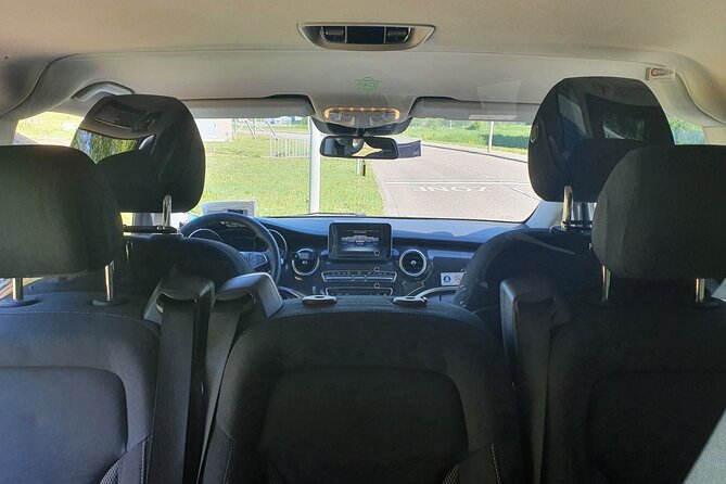 Private Airport Transfer to or from Schiphol Airport - Who should book this transfer