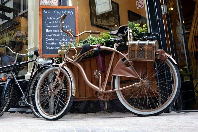 Private Amsterdam City Highlights Bike Tour (PRIVATE GUIDE) - Starting at Beursplein and choosing your bicycle