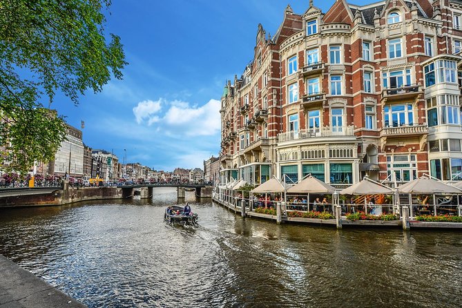 Private Arrival Transfer: Schiphol Airport Amsterdam - From Schiphol arrivals hall to your Amsterdam address