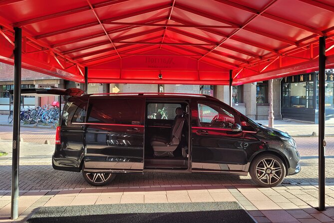 Private Arrival Transfer: Schiphol Airport Amsterdam - A calm start after a long flight