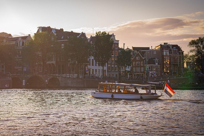 Private Boat Tour Amsterdam - 90 Min incl. welcome drink on historic saloon boat - My call: a refined cruise for the right group