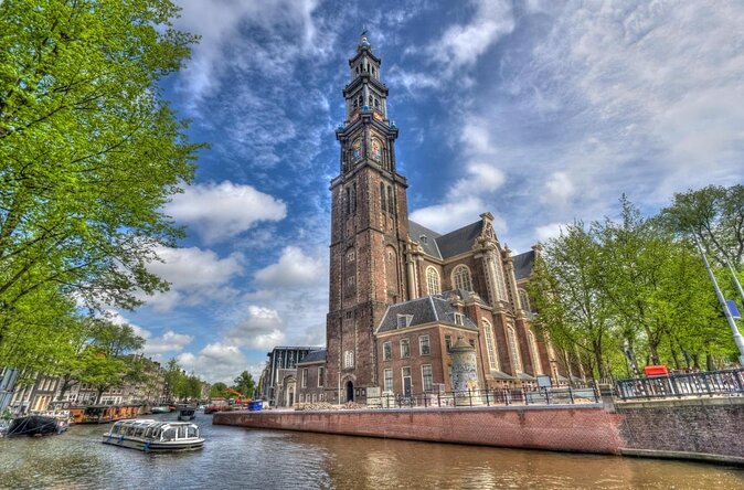 Private boat tour on a electric saloon boat - Key points to know before booking