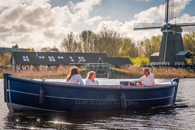 Private Electric Boat Rental in Haarlem (No License Required) - What self-steering feels like for first-time boaters