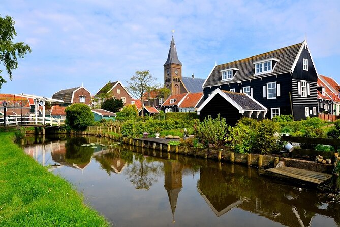 Private Excursion to Zaanse Schans, Edam, Volendam and Marken - Volendam: harbor views and a flexible lunch stop