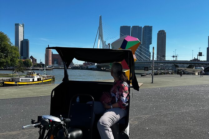 Private Pedicab/Rickshaw Tour of Rotterdam With a Local Guide - Meent: from empty street to popular meeting place