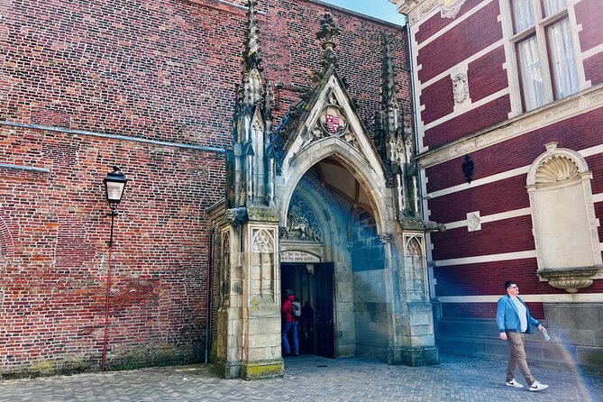 Private Walking Tour in Utrecht - The former swamp and Utrecht’s public square