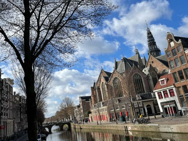 REDKULT: Red Light District & Historical City Center - The historic center adds needed context