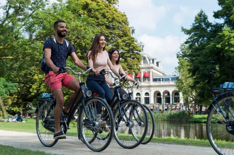 Rent a bike in Amsterdam | 1, 2, 3+ hours - Price, flexibility, and the real value