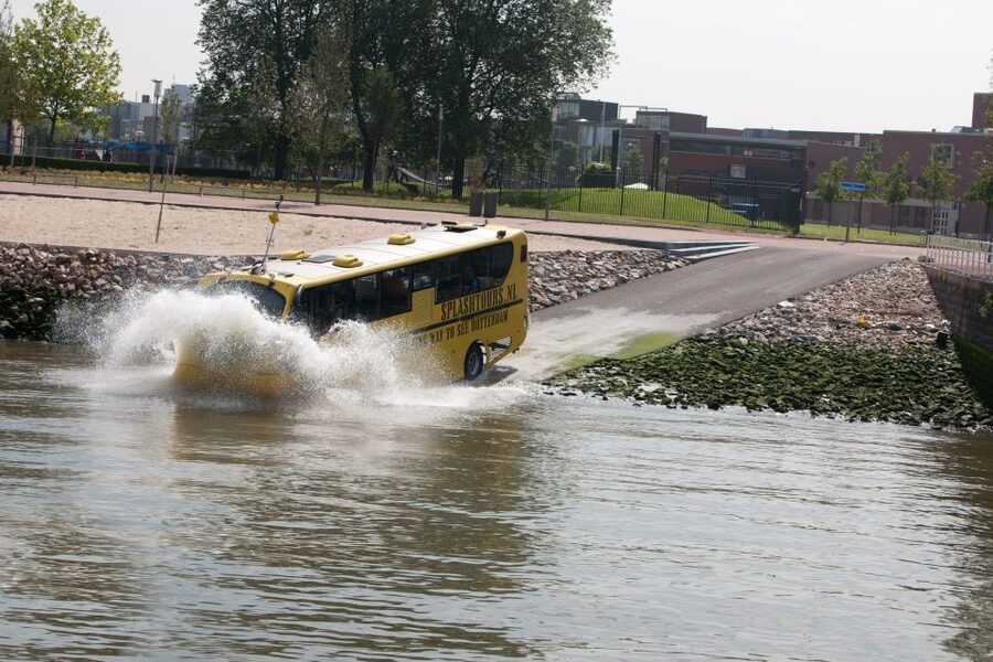 Rotterdam: 1-Hour Sightseeing Splash Tour - What you see from the river