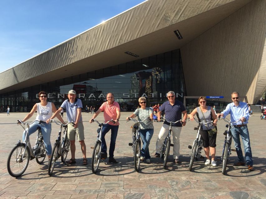 Rotterdam: 2.5-Hour Highlights Bike Tour - The coffee stop and the guide’s role