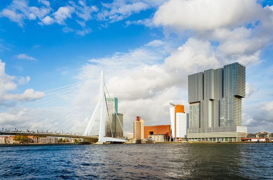 Rotterdam: Harbor Cruise with Live Guide - Live commentary, audio guides, and the pace of the trip