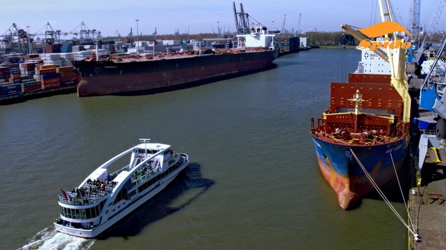 Rotterdam: Harbor Sightseeing Cruise - Seeing the port as a working system