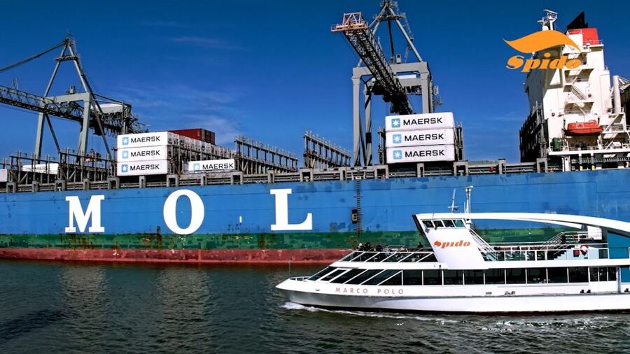 Rotterdam: Harbor Sightseeing Cruise - Comfort, food, and seating on board