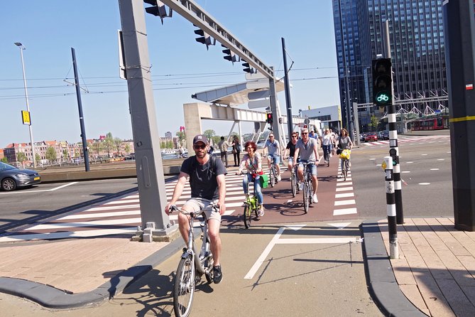 Rotterdam Highlights Bike Tour - City Hall and the final return to Baan 175