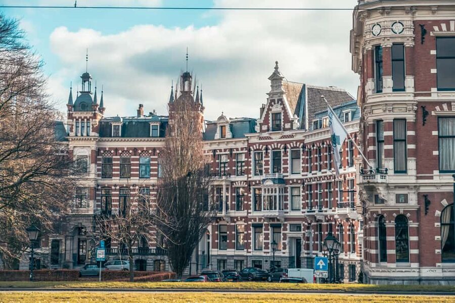 Rotterdam: Highlights & Gems Walking Tour with Dutch Local - Pace, comfort, and who should take it