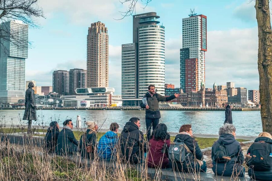 Rotterdam: Highlights & Gems Walking Tour with Dutch Local - What the guide adds to the experience